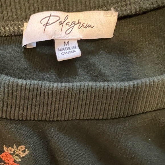 Flower Sweater - Picture 5 of 5